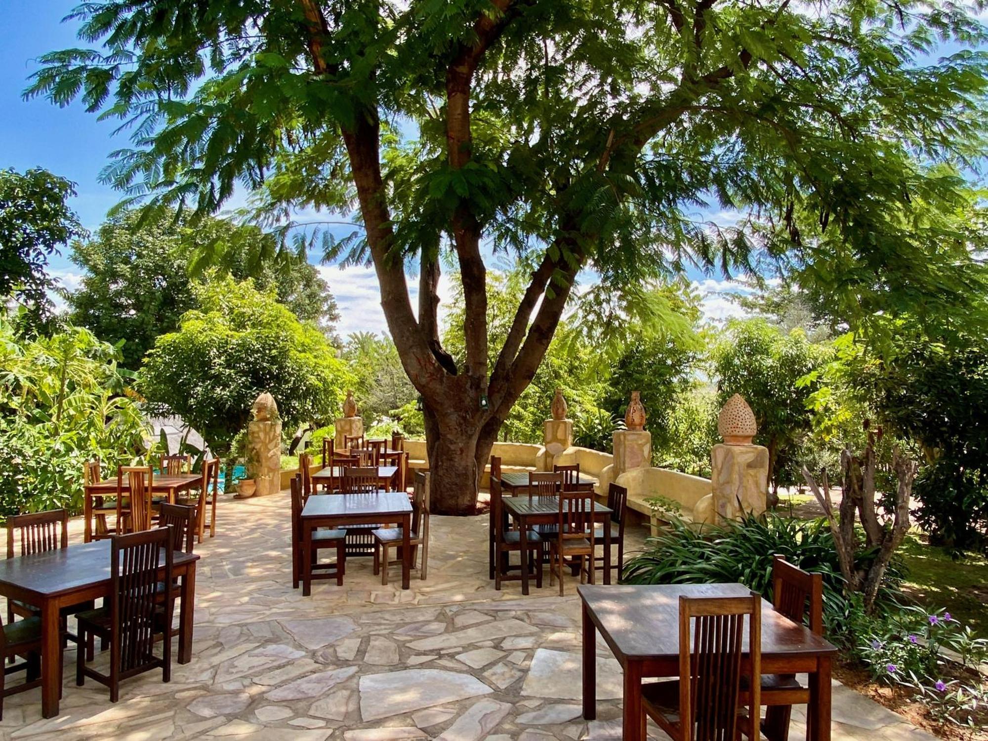 Tambuti Lodge Рунду Екстериор снимка