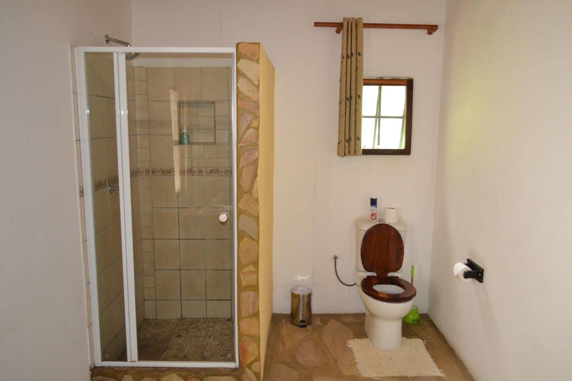 Tambuti Lodge Рунду Екстериор снимка