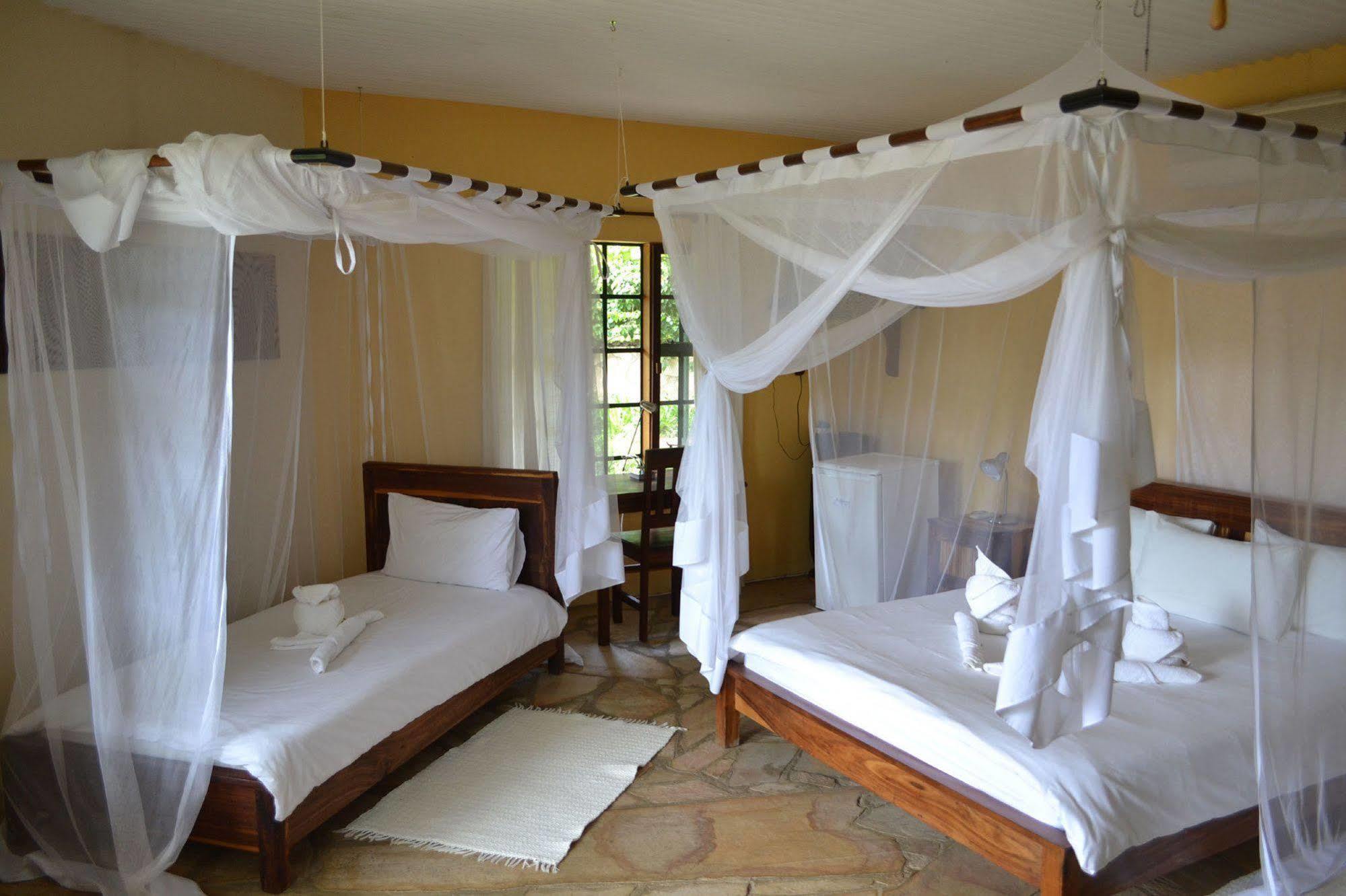 Tambuti Lodge Рунду Екстериор снимка