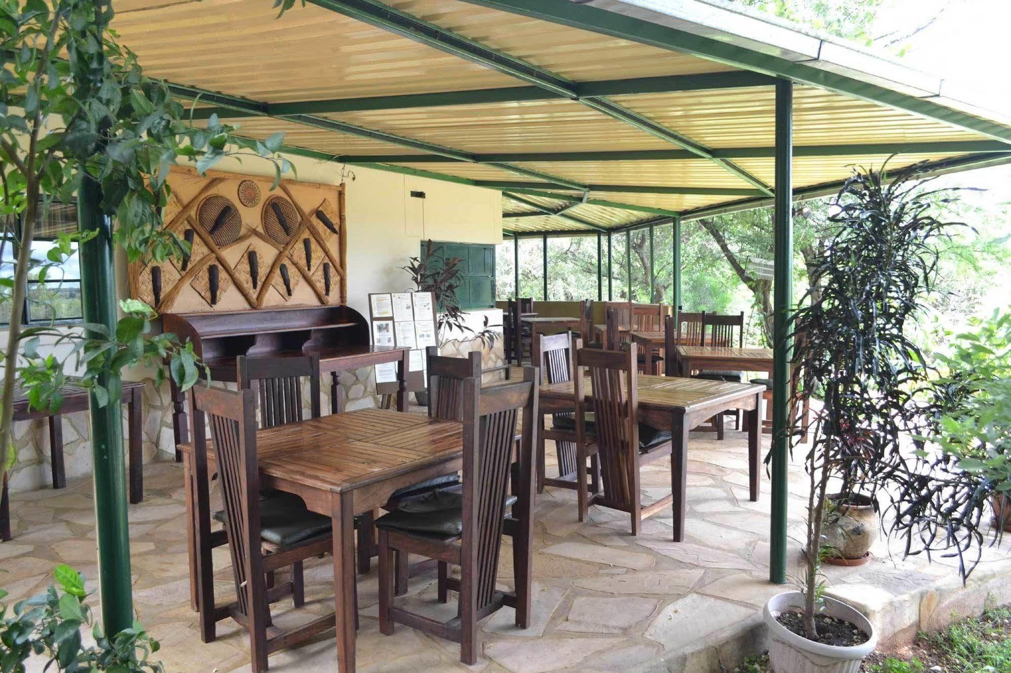 Tambuti Lodge Рунду Екстериор снимка
