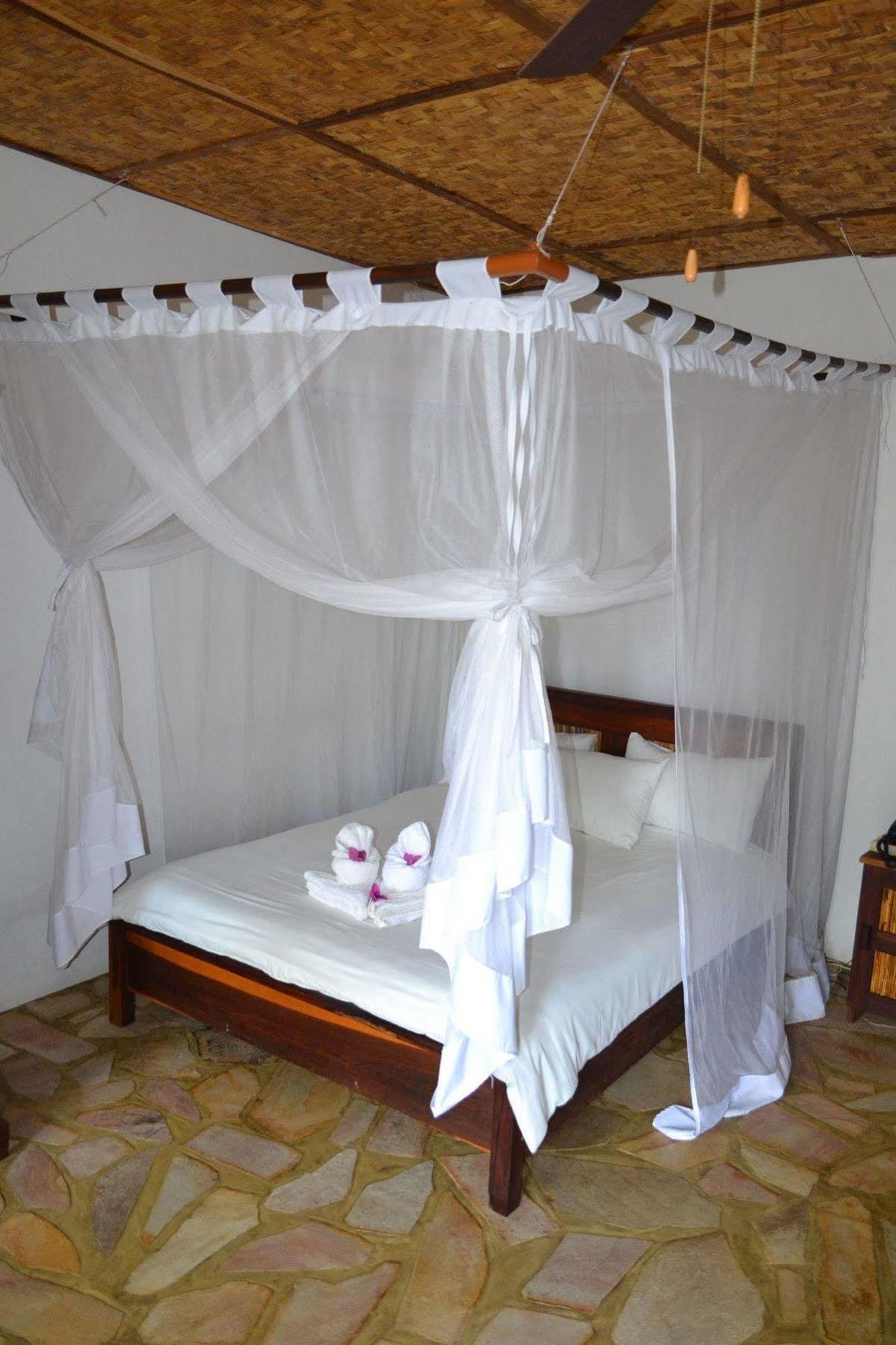 Tambuti Lodge Рунду Екстериор снимка